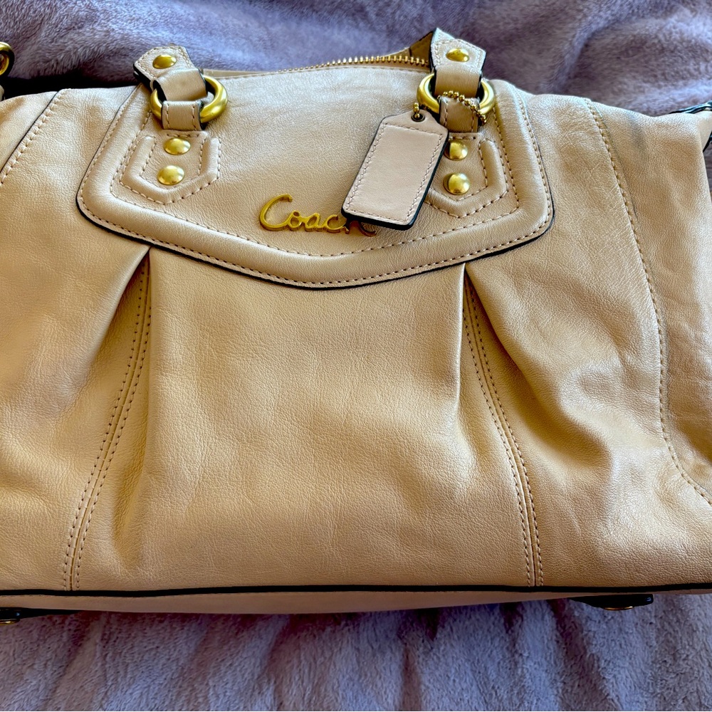 NWT Ivory Coach Ashley Medium Satchel Shoulder Bag Purse Matte Soft Leather EUC